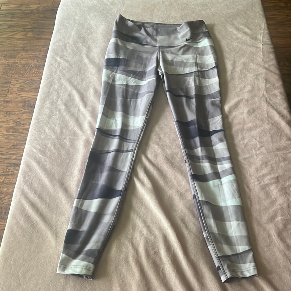 Nike leggings